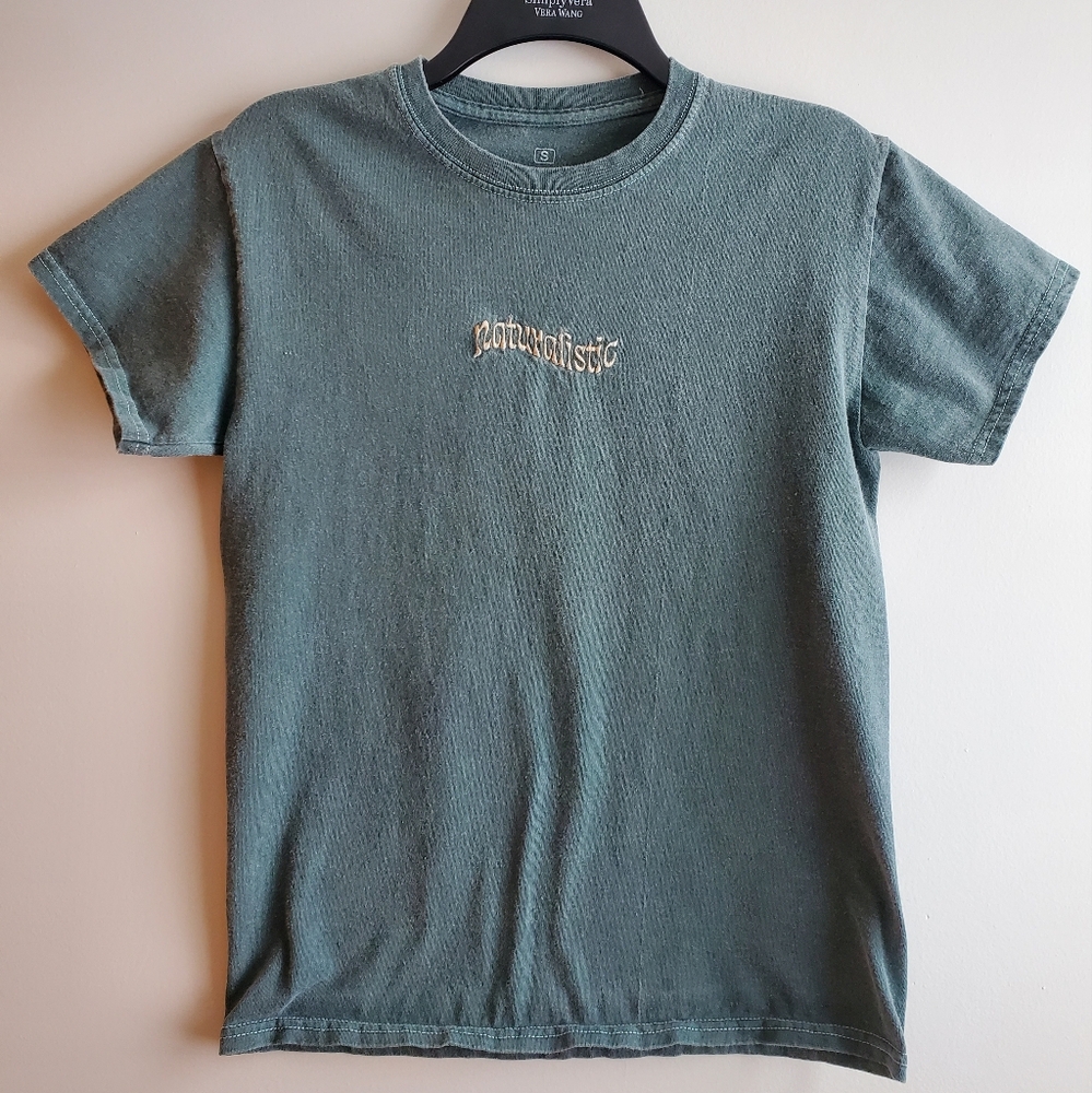 Naturalistic Urban Outfitters Ripple Embroidered Tee Adult Small